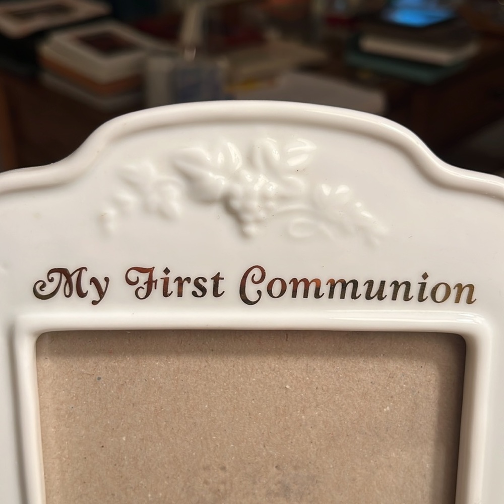 Porcelain First Communion Picture Frame - Picture 5 of 7
